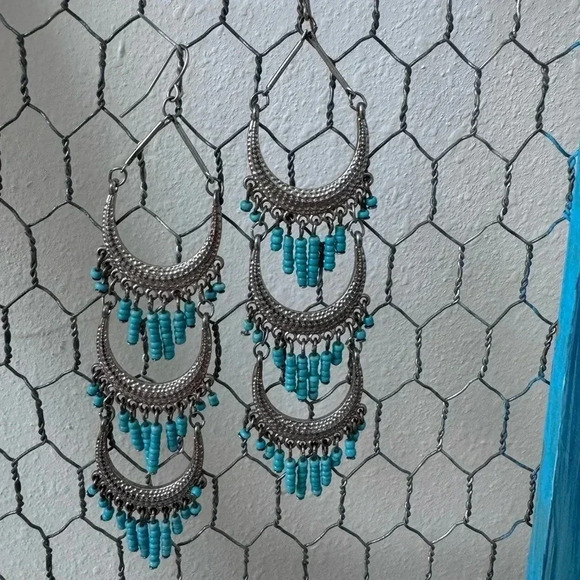 NWT 4.5” Handmade WesternTurquoise & Silver Dangling Beaded Earrings - Picture 3 of 3